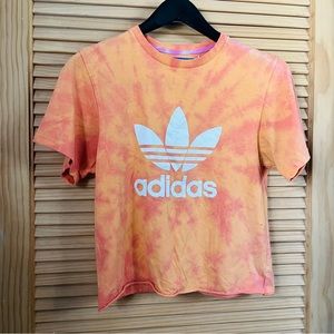FLASH SALE ✨ Vintage orange and pink Adidas cropped T-shirt